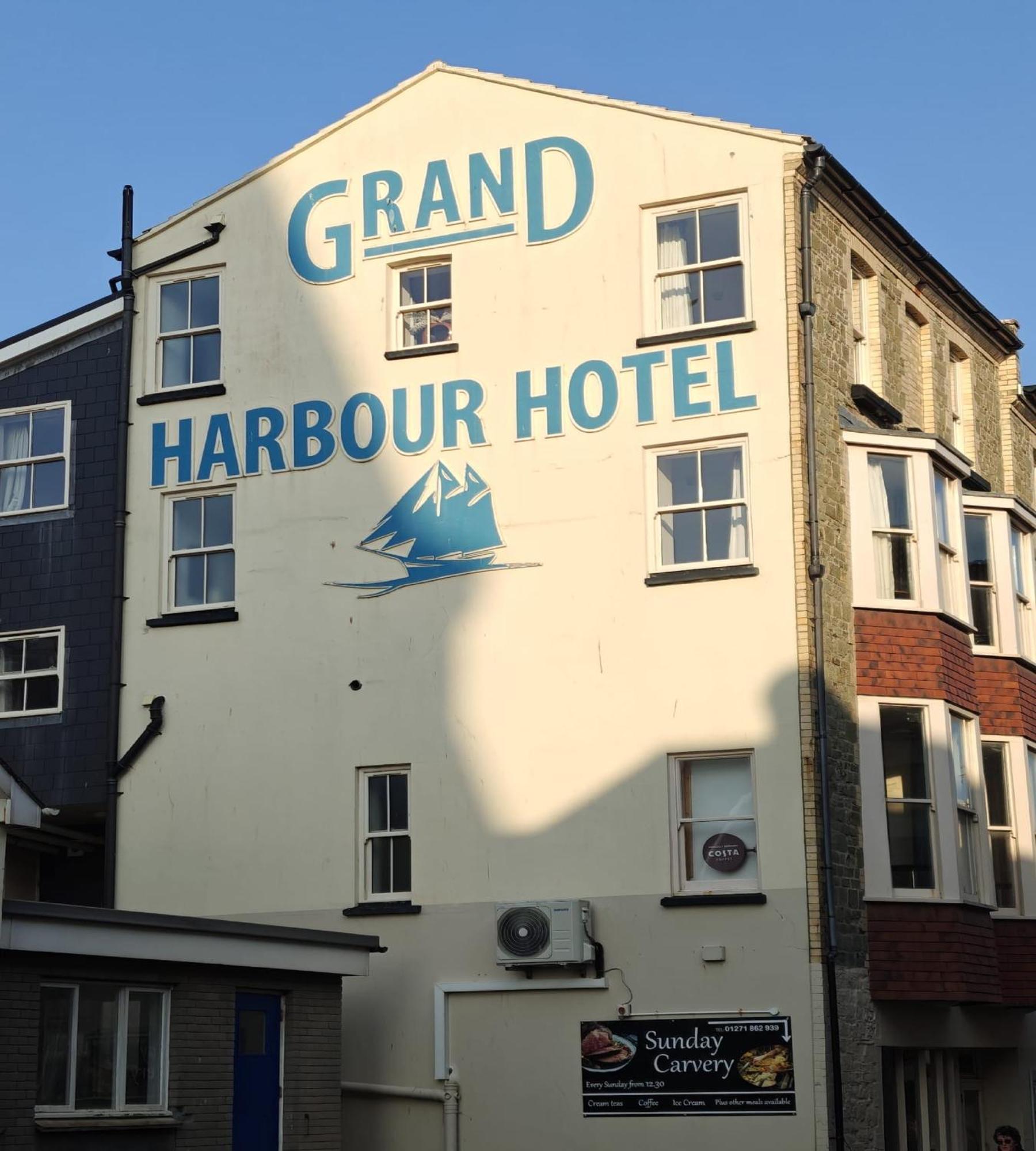 The Grand Harbour Hotel イフラクーム エクステリア 写真